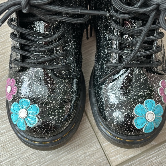 Toddler Size 9 Dr Martens BLACK GLITTER - Picture 3 of 6
